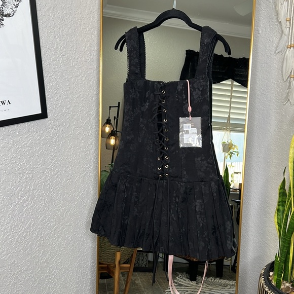 House of CB ‘Talia’ Black Pleated Mini Dress NWOT - Picture 12 of 14
